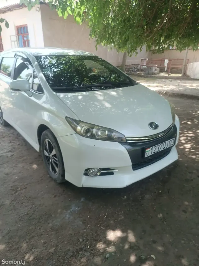 Toyota Wish 2012 · 1.8 AT