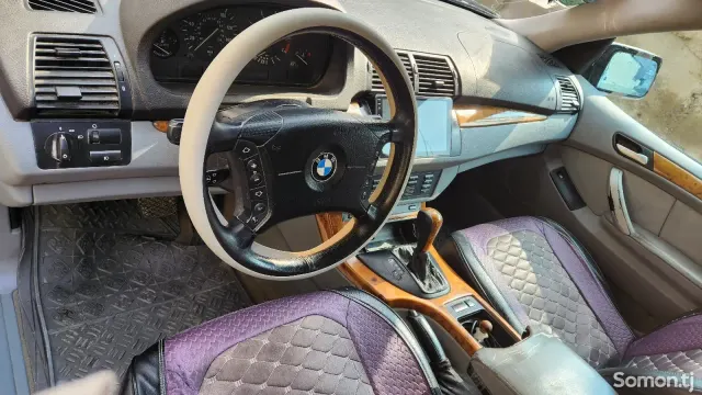 BMW X5 2002 · AT