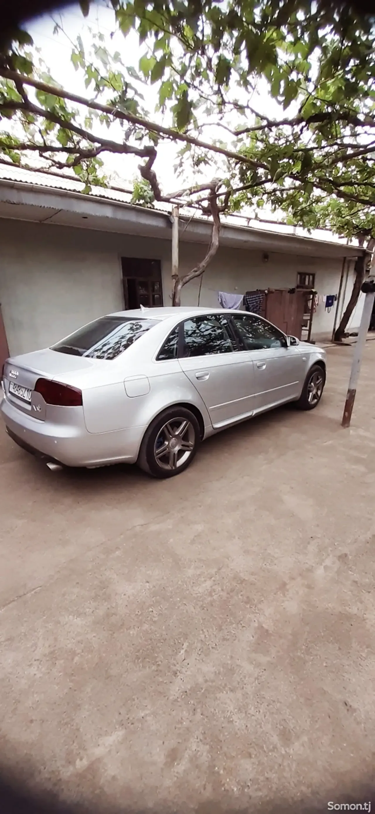 Audi A4 2008 · 2.0 MT