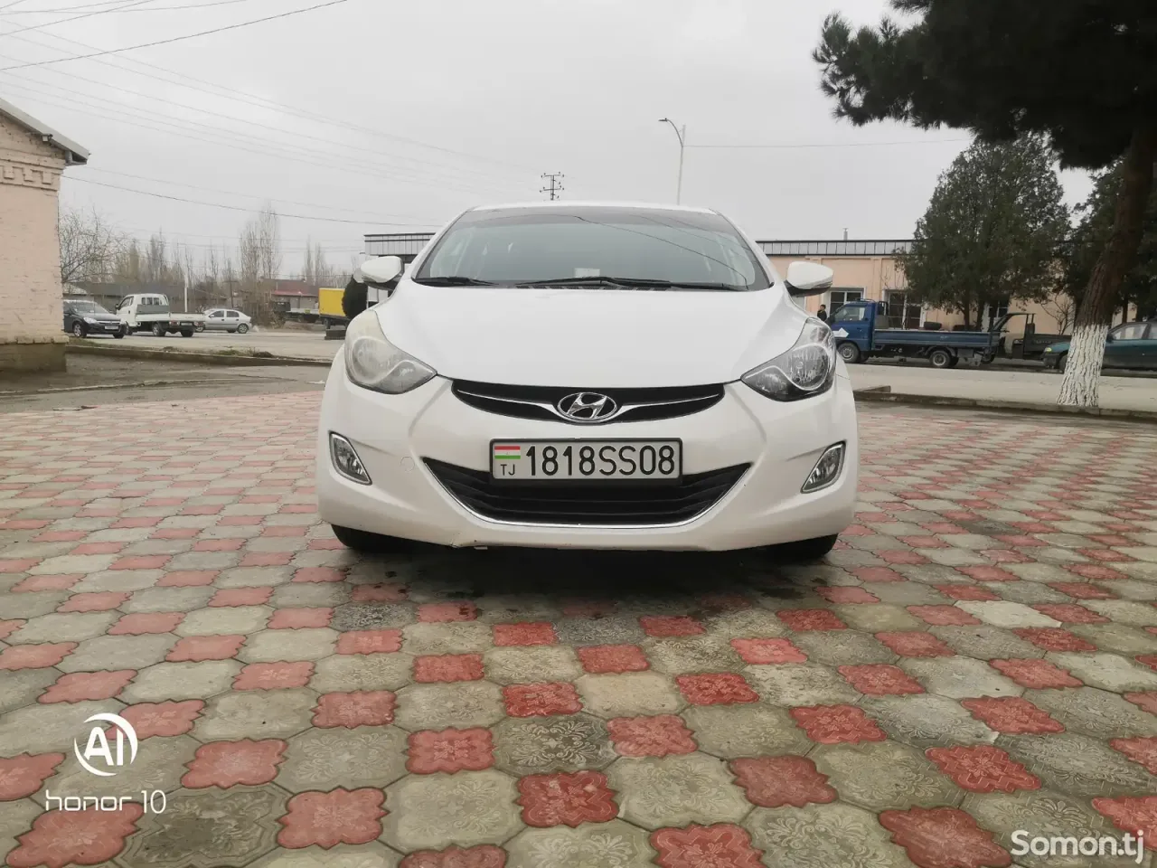 Hyundai Avante 2011 · 1.6 AT