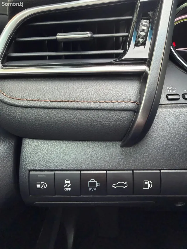 Toyota Camry 2018 · 2.5 AT