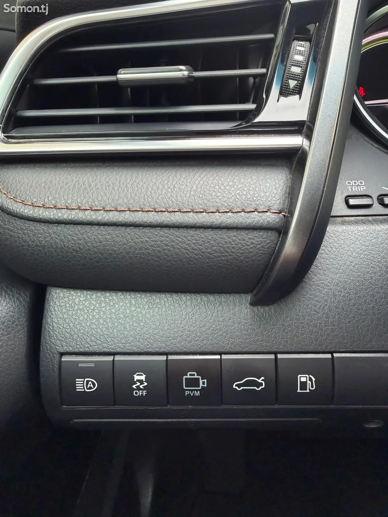 Toyota Camry 2018 · 2.5 AT