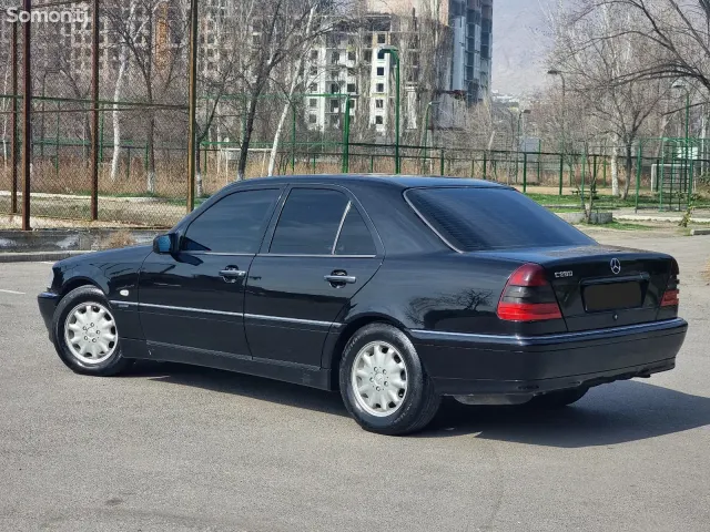 Mercedes-Benz C class 2000 · 2.0 AT