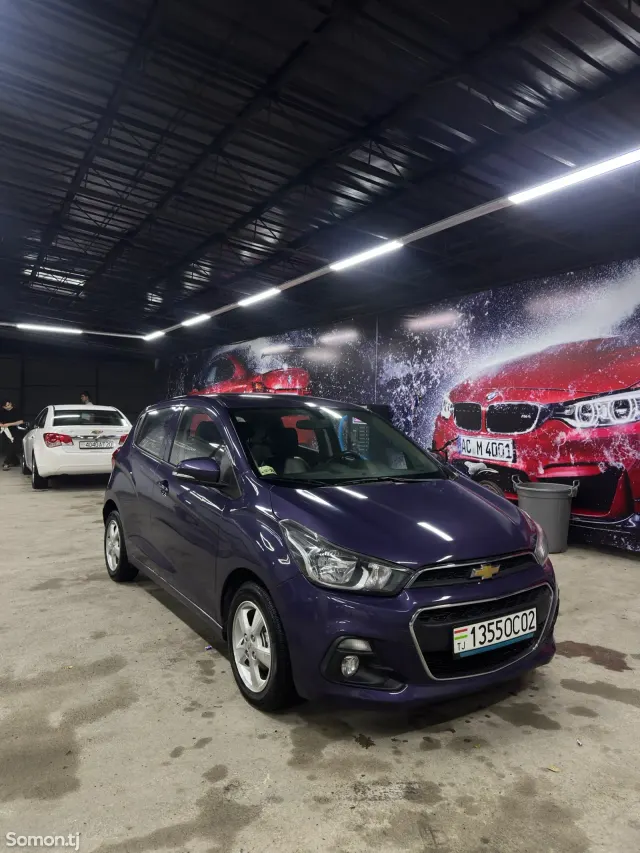 Chevrolet Spark 2016 · 1.0 AT