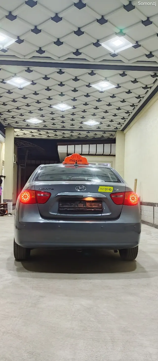 Hyundai Accent 2010 · 1.6 AT
