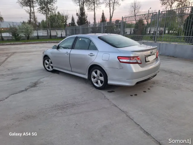 Toyota Camry 2011 · 2.5 AT