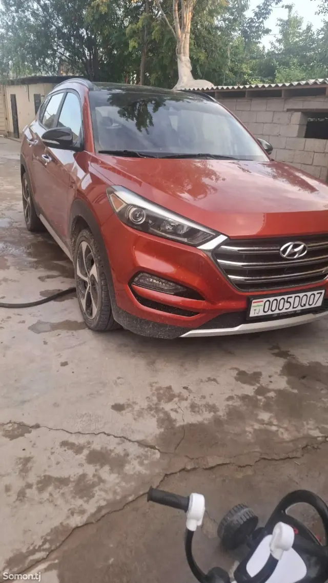 Hyundai Tucson 2017 · 1.6 AT