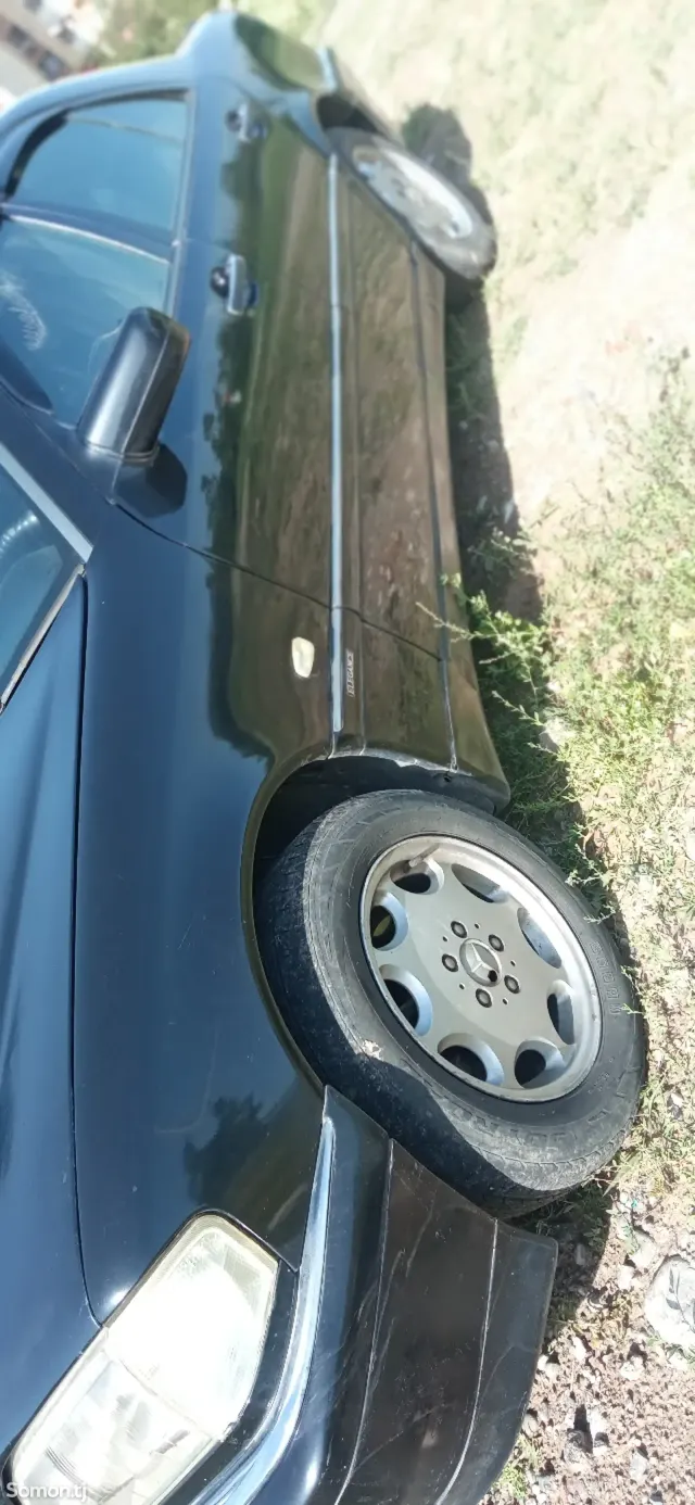 Mercedes-Benz C class 1993 · 1.8 MT