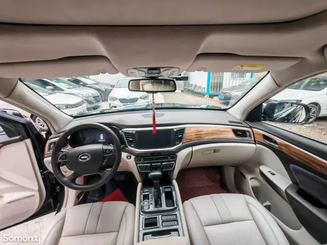 GAC Trumpchi GS8 2017 · 2.0 AT