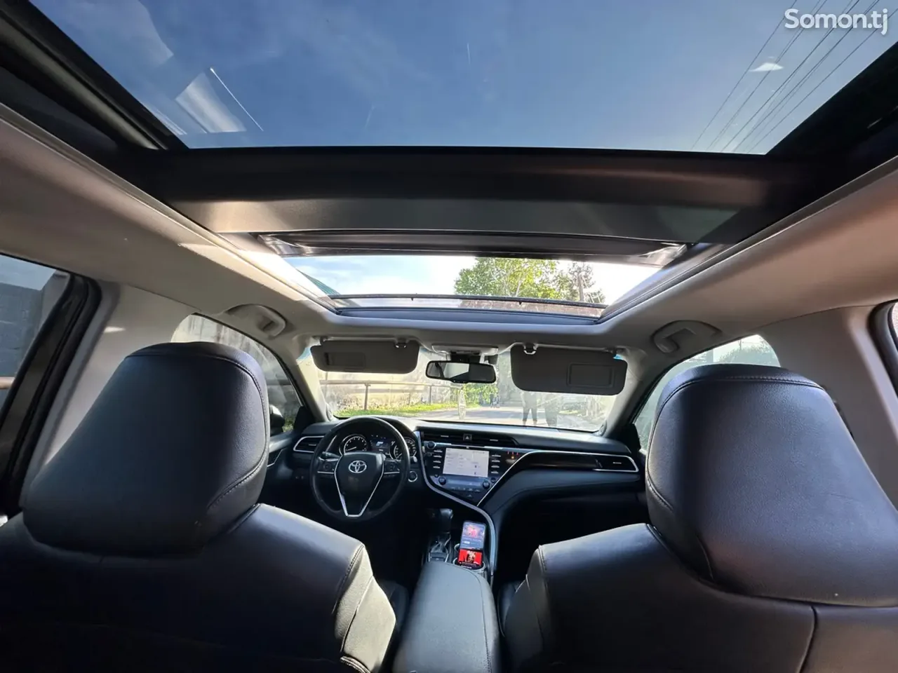 Toyota Camry 2017 · 2.5 AT