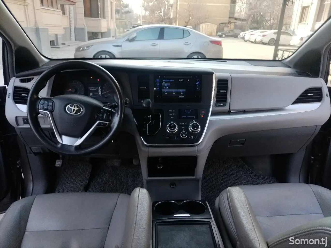 Toyota Sienna 2014 · 3.5 AT