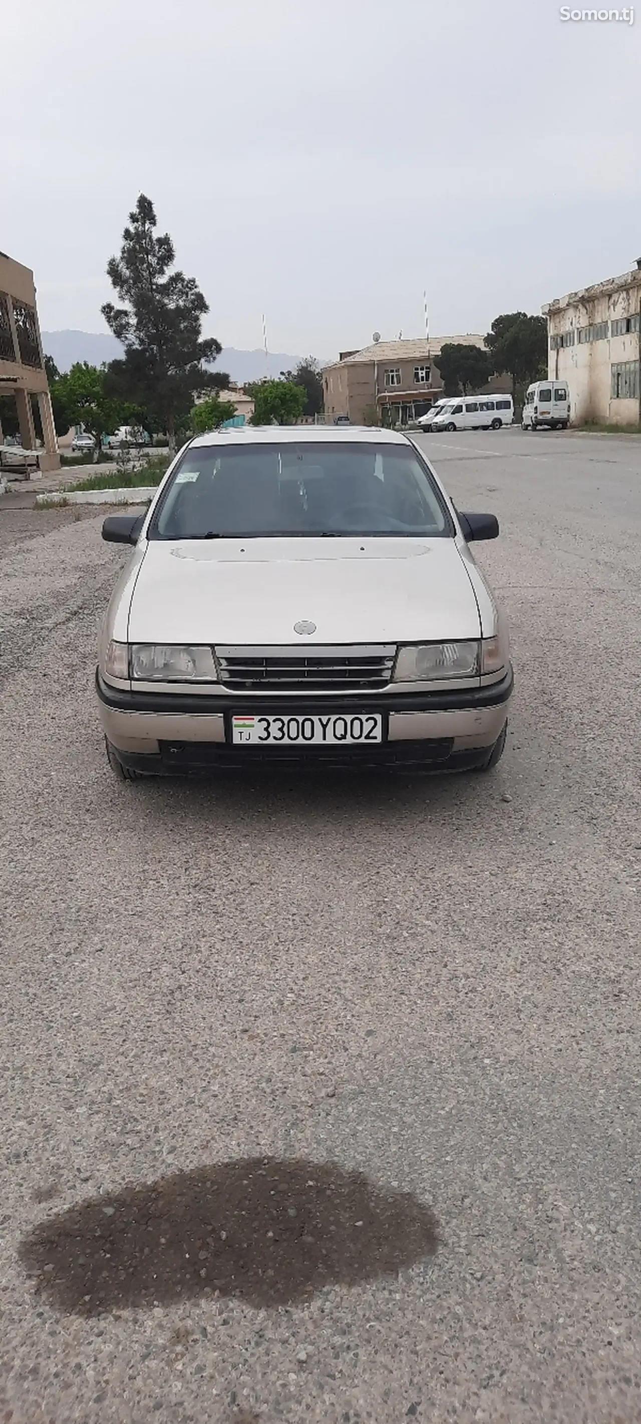 Opel Vectra A 1992 · 1.6 MT