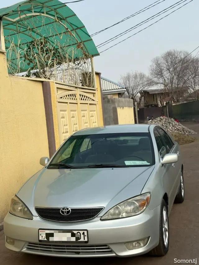 Toyota Camry 2003 · 2.4 AT