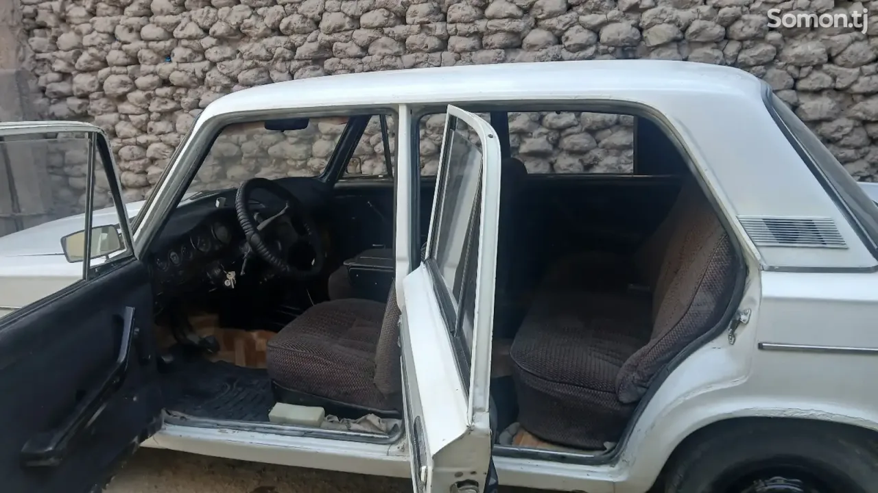 Lada (ВАЗ) 2106 1989 · 1.6 MT