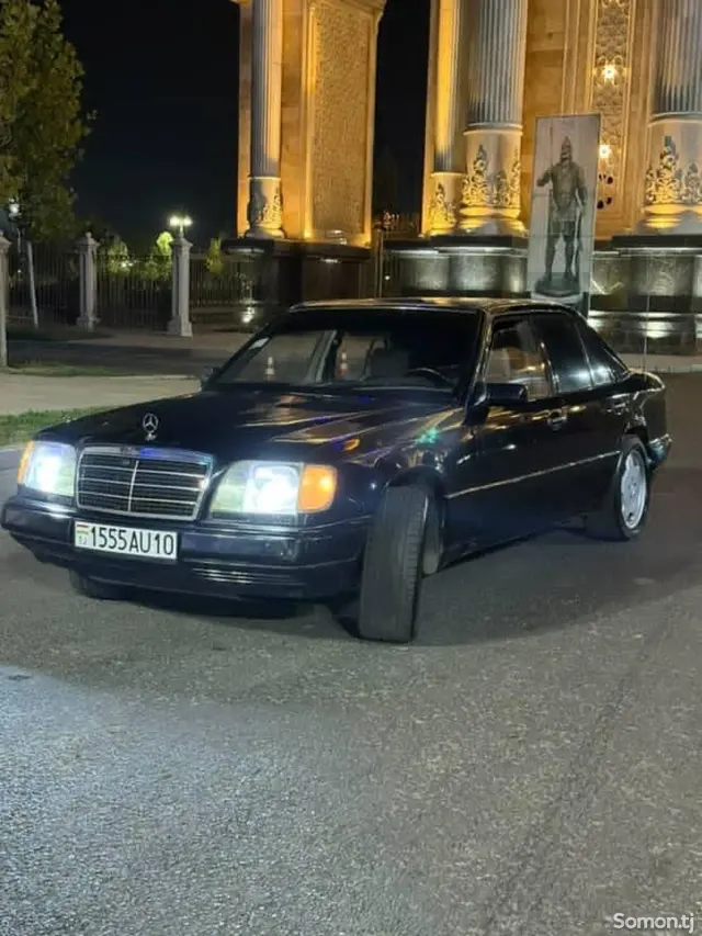 Mercedes-Benz W124 1994 · 2.0 MT