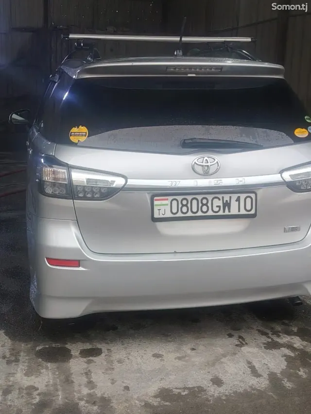 Toyota Wish 2014 · 1.8 AT