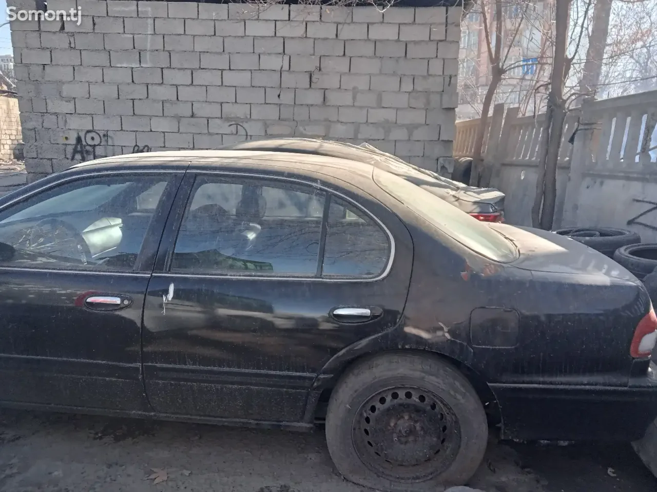 Nissan Maxima 1998 · 3.0 MT
