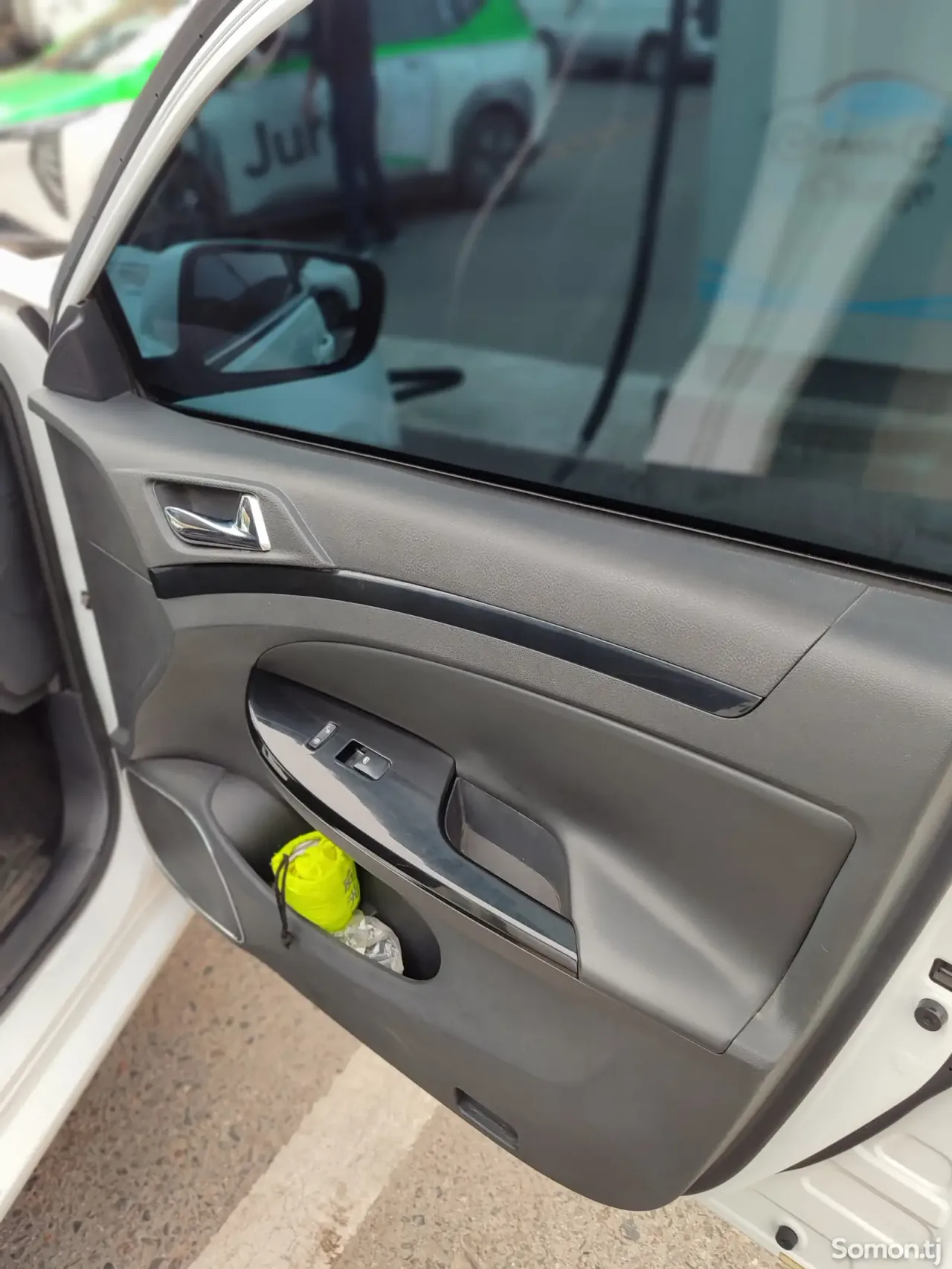 BYD E5 2019 · AT