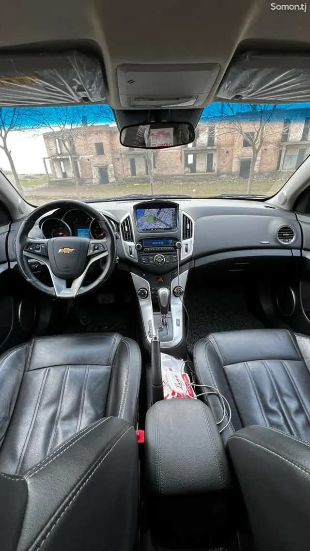 Chevrolet Cruze 2017 · 1.8 AT