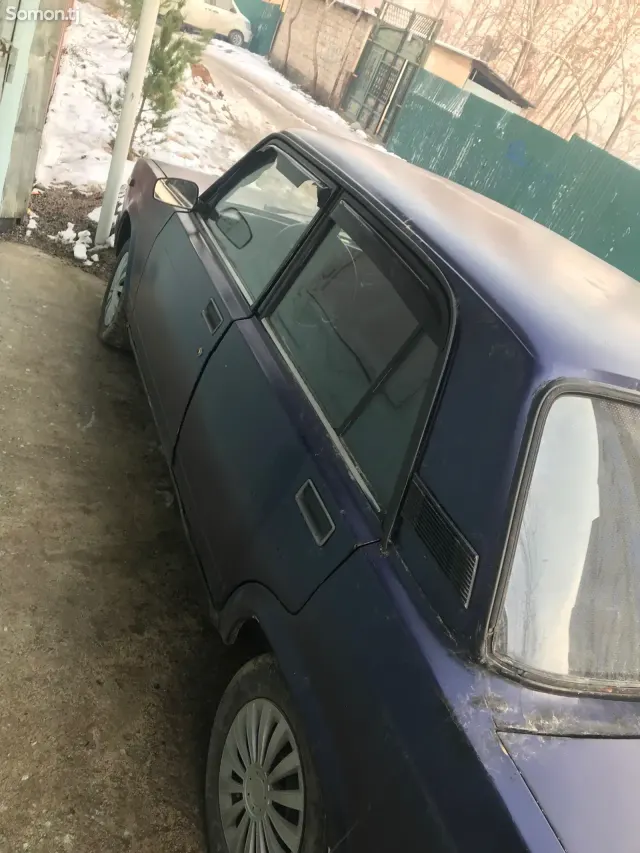 Lada (ВАЗ) 2107 1998 · 0.7 MT