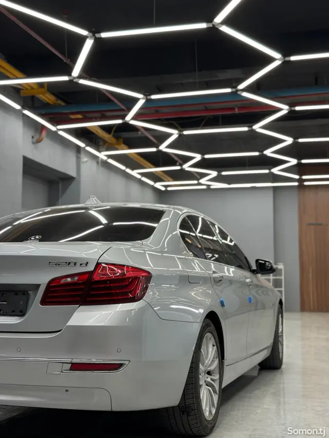 BMW 5 series 2014 · 2.0 AT