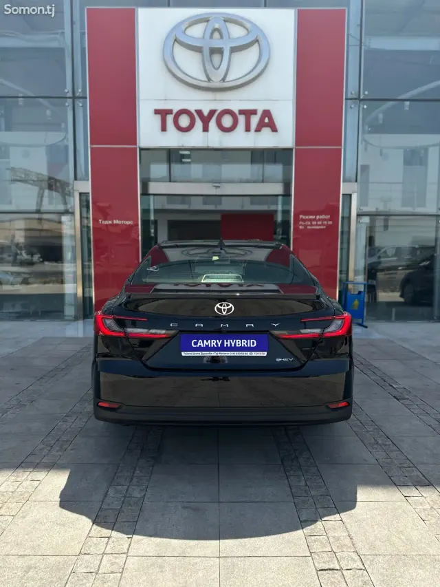 Toyota Camry 2025 · 2.5 AT