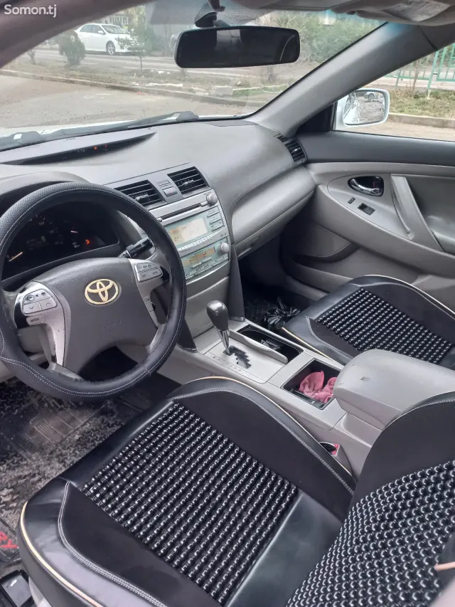 Toyota Camry 2008 · 2.4 AT