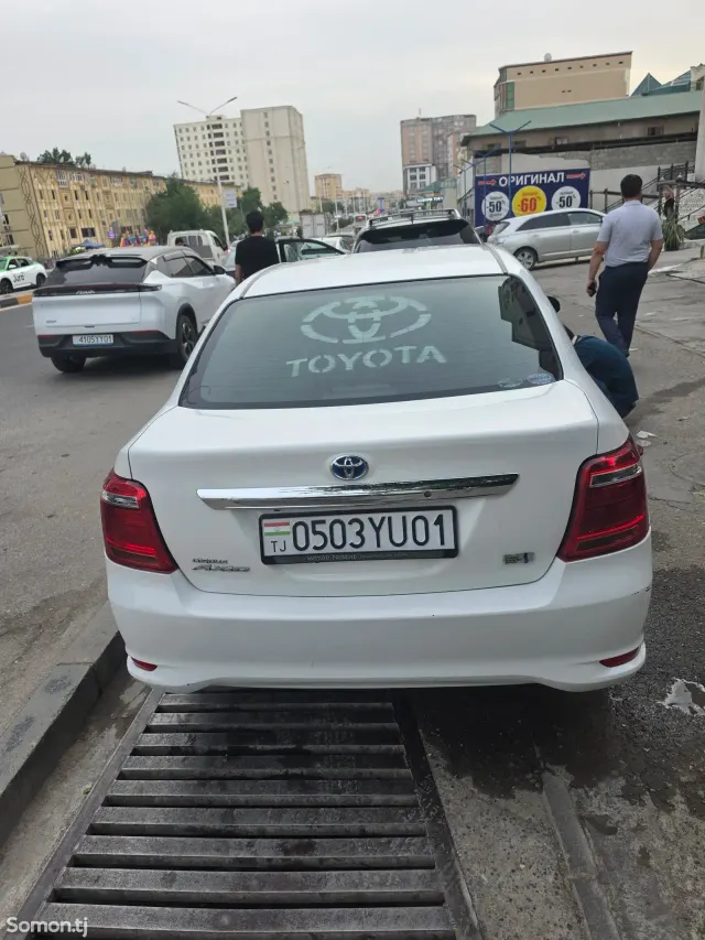 Toyota Axio 2015 · 1.5 AT