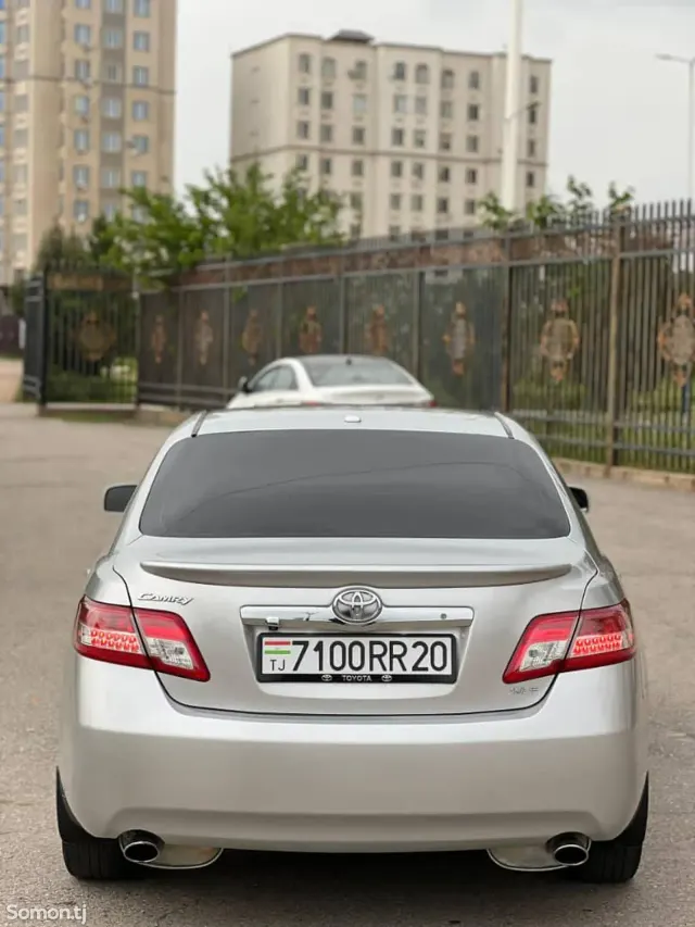 Toyota Camry 2011 · 3.5 AT