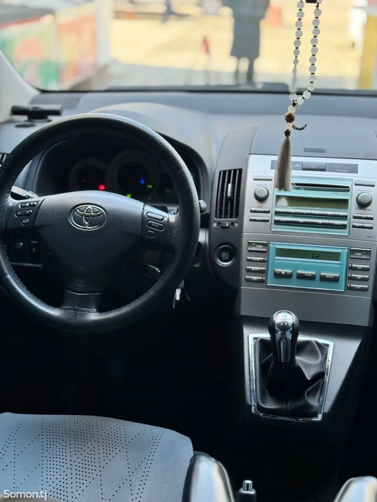Toyota Corolla Verso 2009 · 2.2 MT