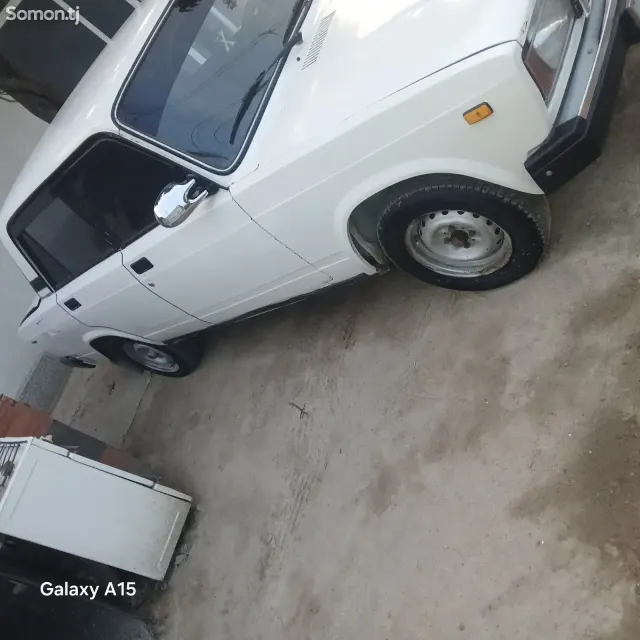 Lada (ВАЗ) 2107 2004 · 1.5 MT