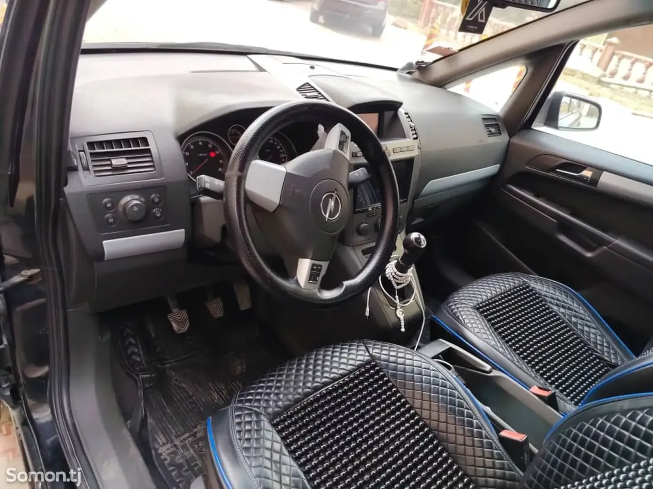Opel Zafira 2006 · 1.8 MT