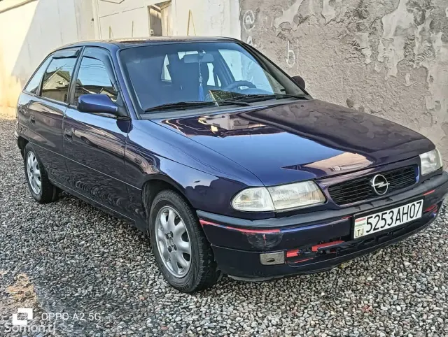 Opel Astra F 1997 · 1.6 MT
