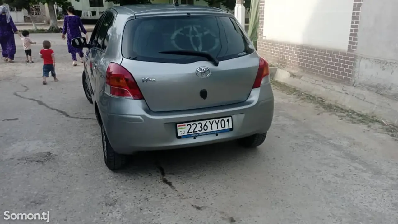 Toyota Vitz 2009 · 1.3 AT