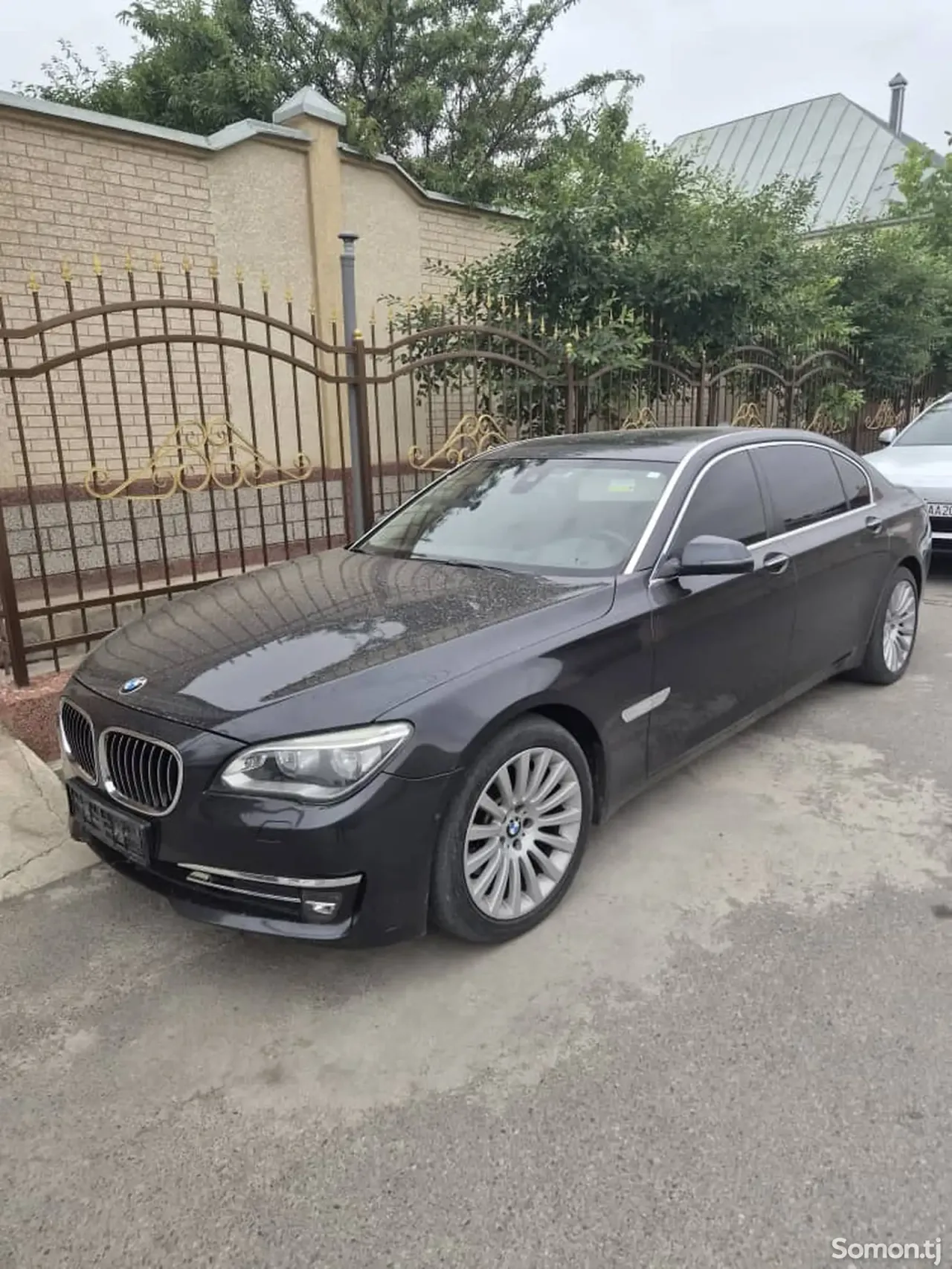 BMW 7 series 2014 · 3.0 AT