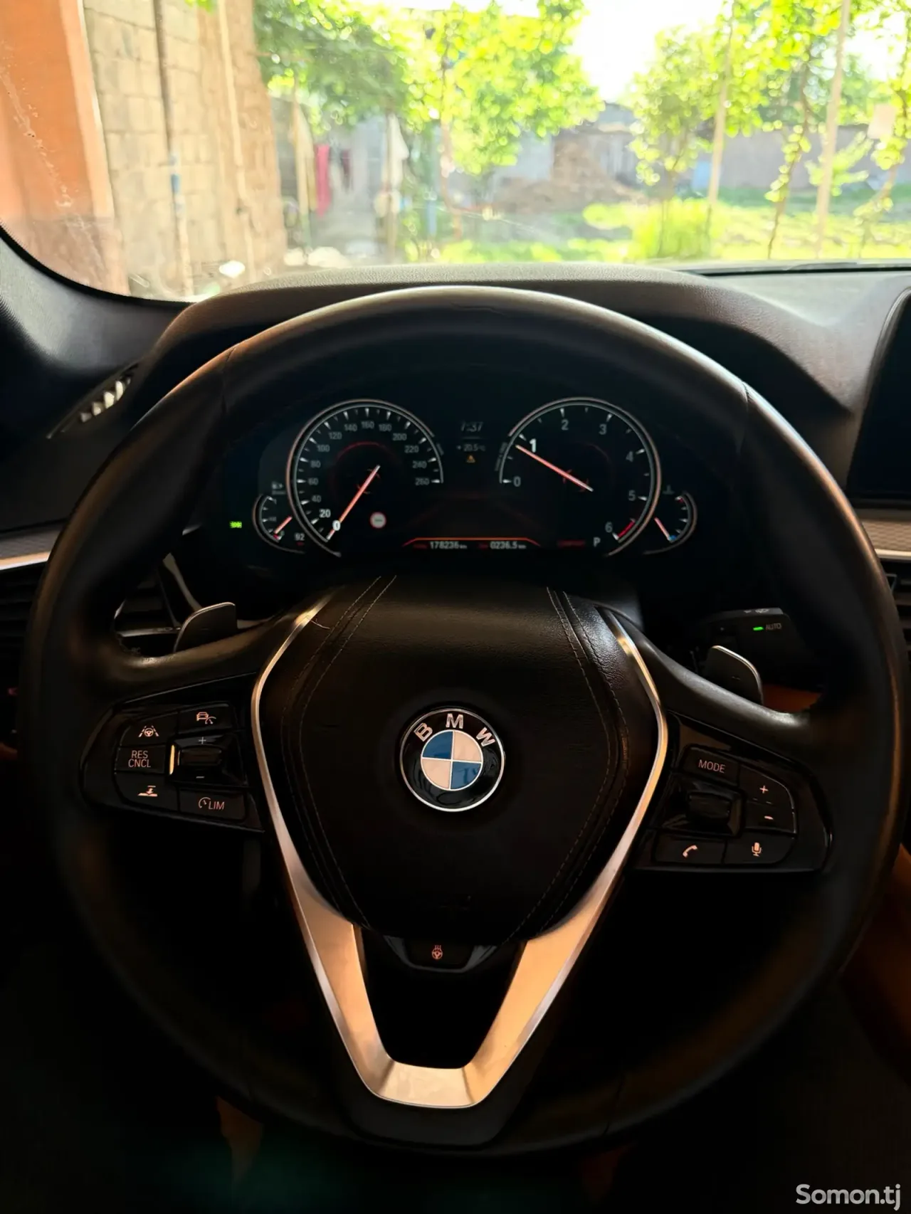 BMW 5 series 2017 · 2.0 AT