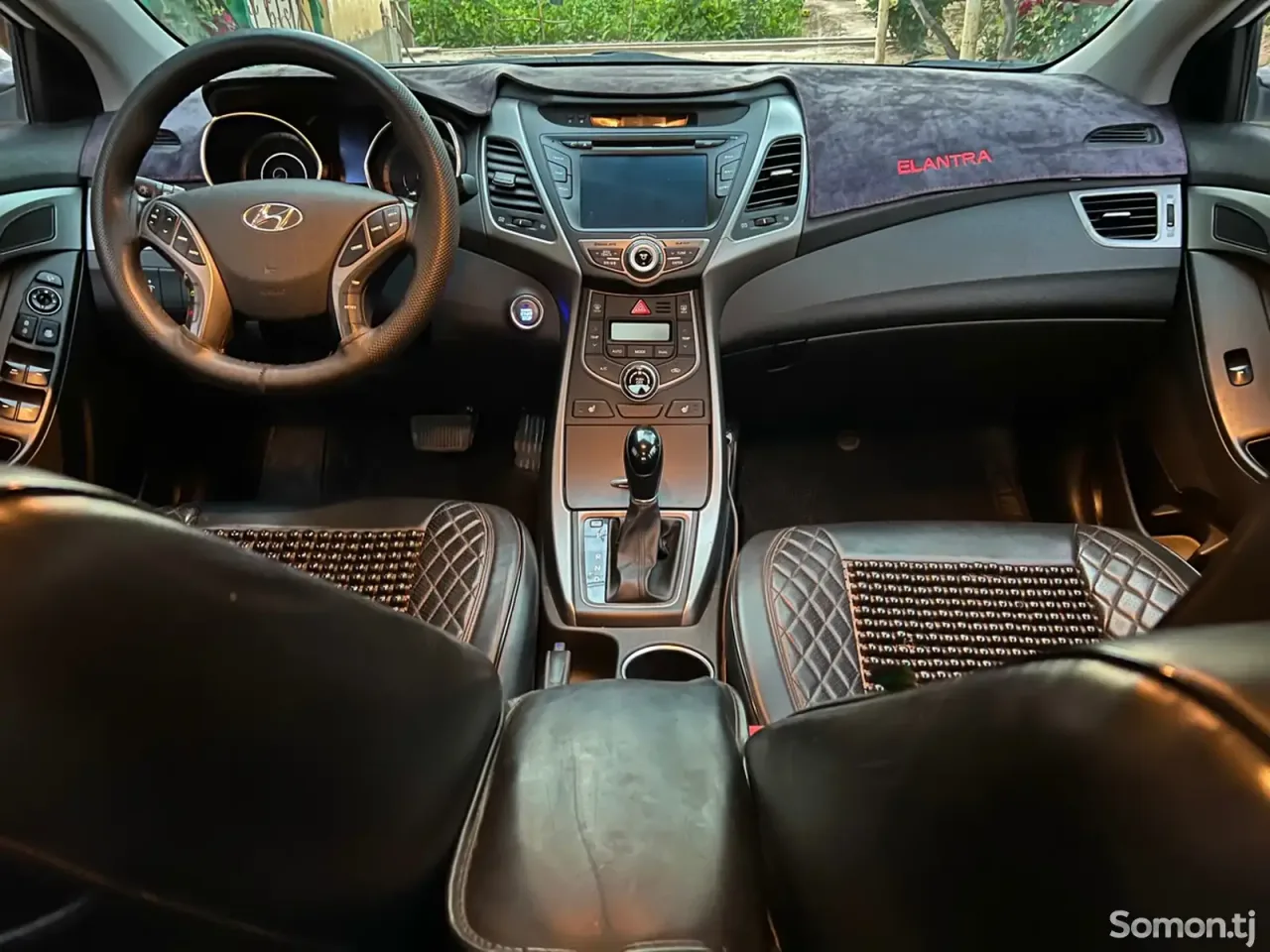 Hyundai Avante 2014 · 1.6 AT