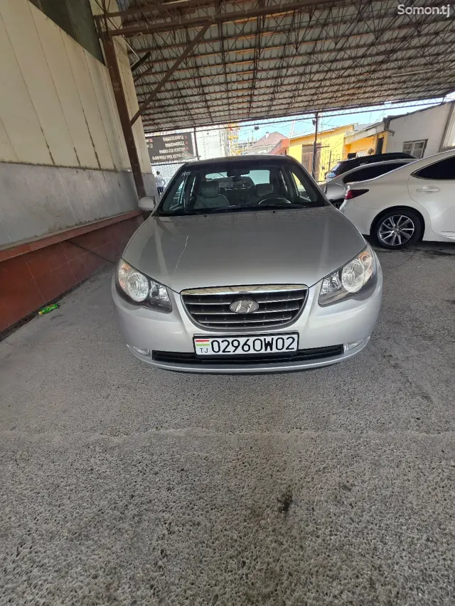 Hyundai Avante 2009 · 1.6 AT
