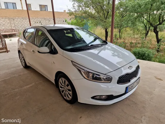 Kia Ceed 2014 · 1.4 MT