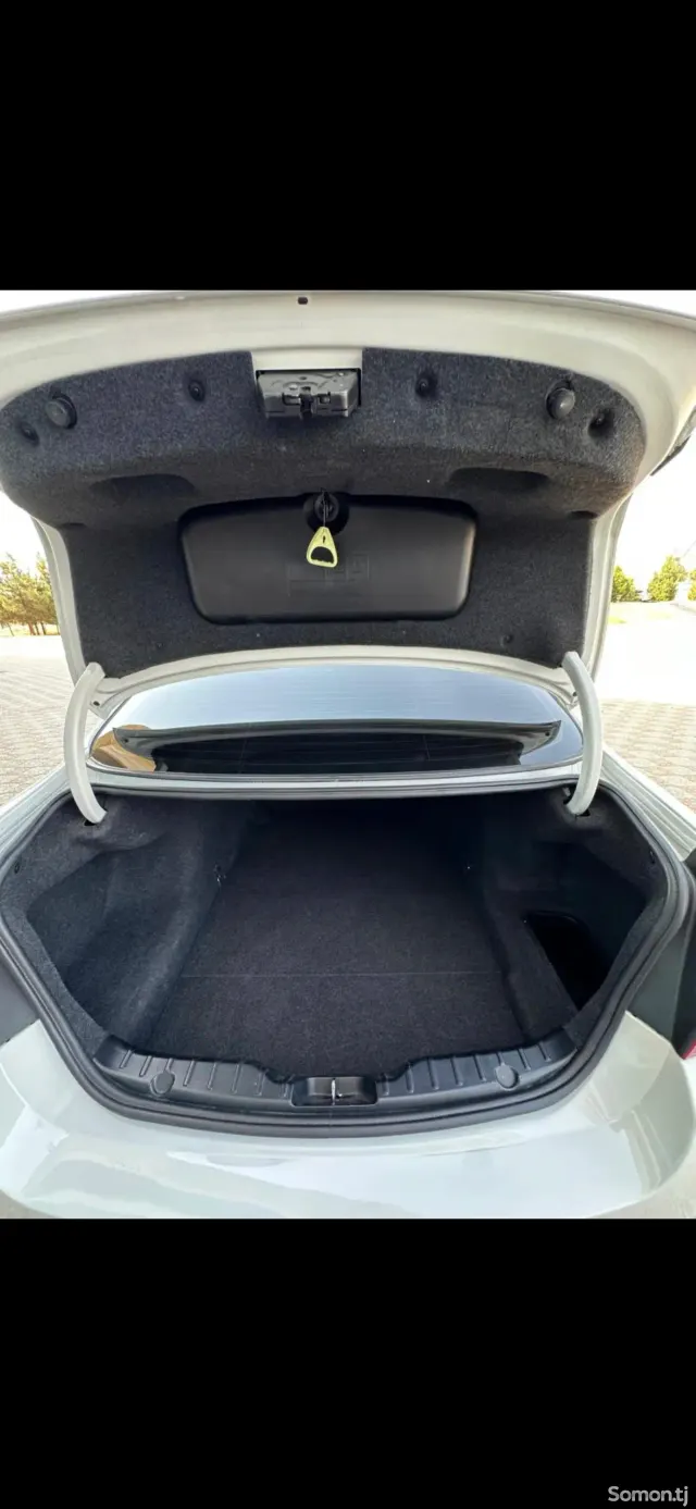 BMW 5 series 2013 · 2.0 AT