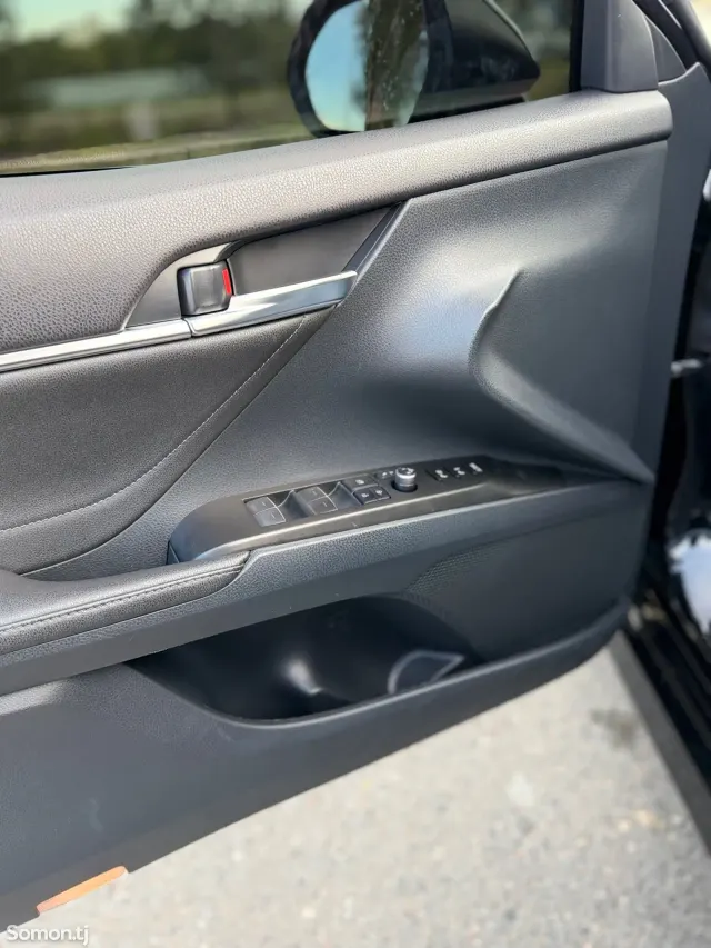 Toyota Camry 2021 · 2.5 AT