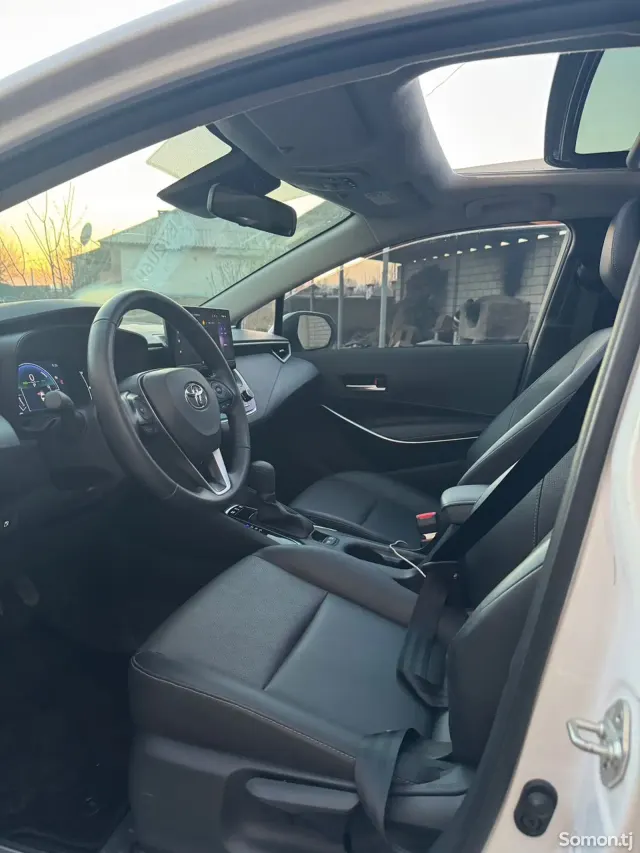 Toyota Corolla 2025 · 1.8 AT