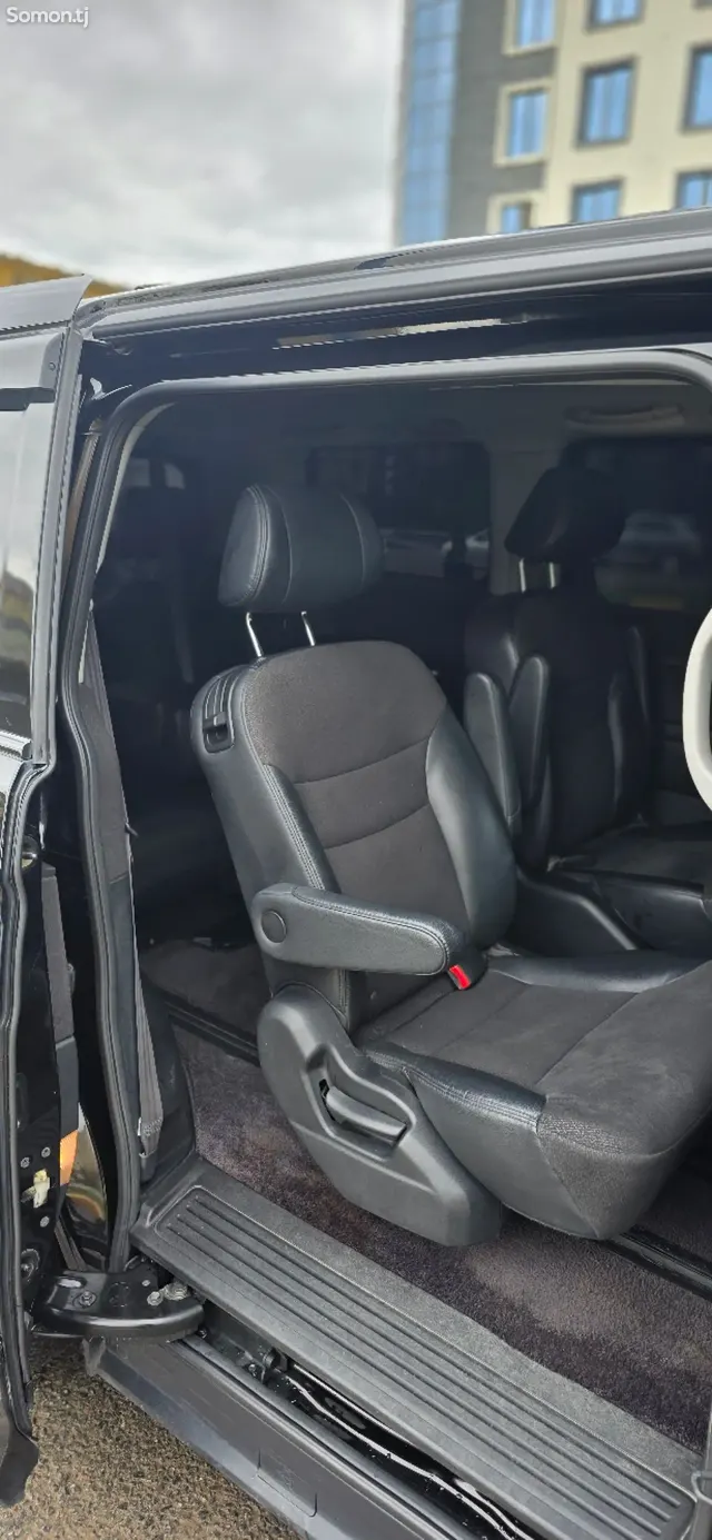 Honda CR-V 2013 · 2.4 AT