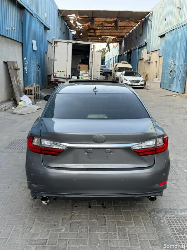 Lexus ES series 2014 · 3.5 AT