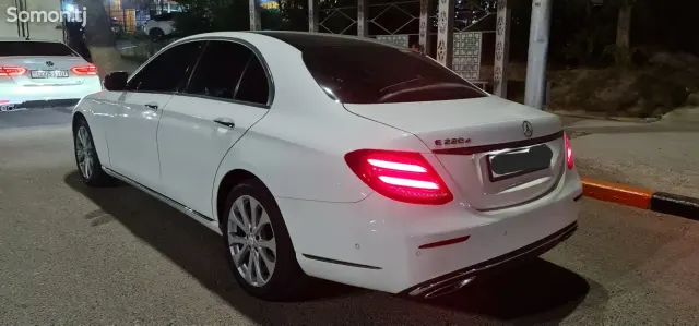 Mercedes-Benz E class 2017 · 2.2 AT