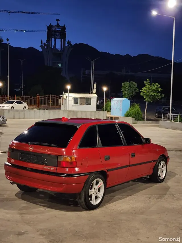 Opel Astra F 1997 · 1.6 MT