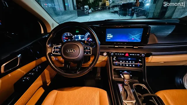 Kia Carnival 2021 · 2.2 AT