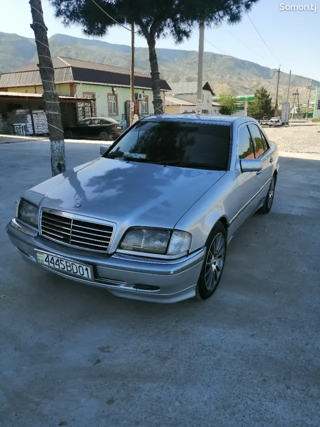 Mercedes-Benz C class 1994 · 2.0 MT