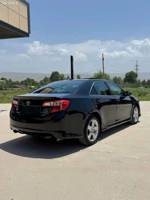 Toyota Camry 2012 · 3.5 AT