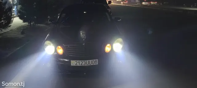 Mercedes-Benz E class 2009 · 3.5 AT